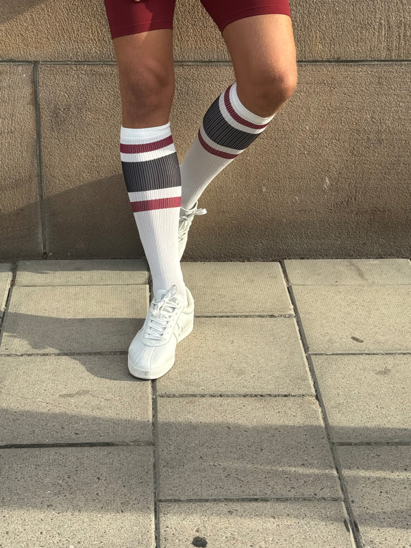 Åsunden Compression Socks Off-White/Navy Socks YMR Track Club