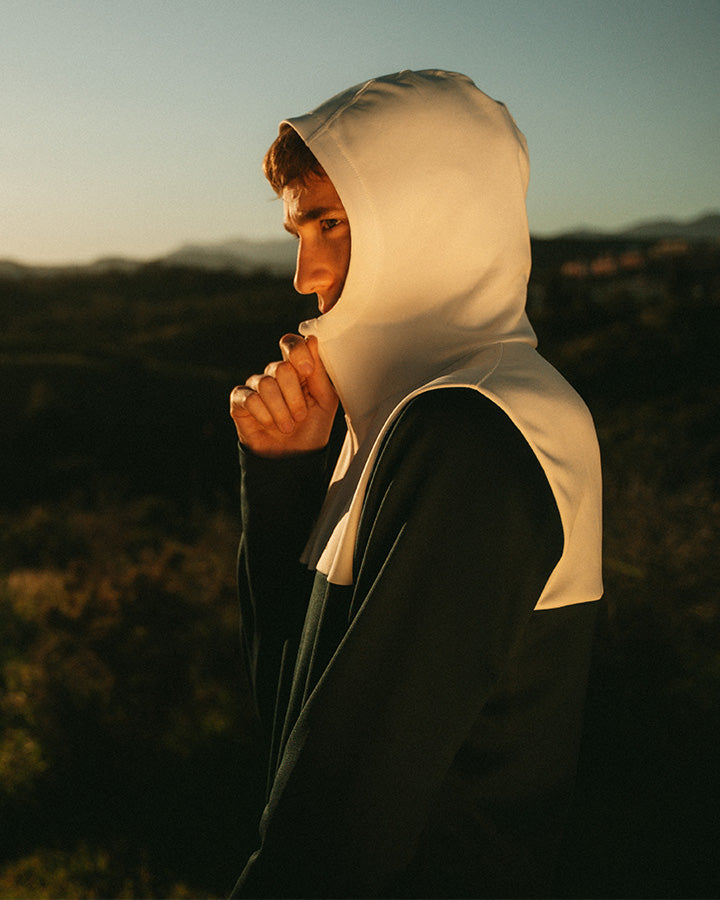 Åsunden Men's Half Zip Off-White/Navy Hoodie YMR Track Club