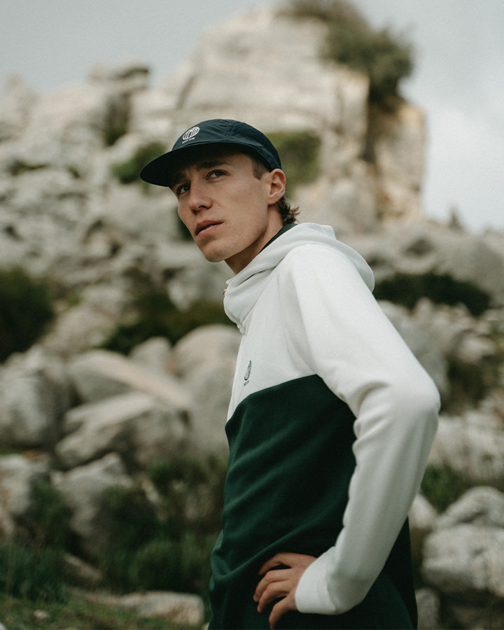 Åsunden Men's Half Zip Off-White/Green Hoodie YMR Track Club