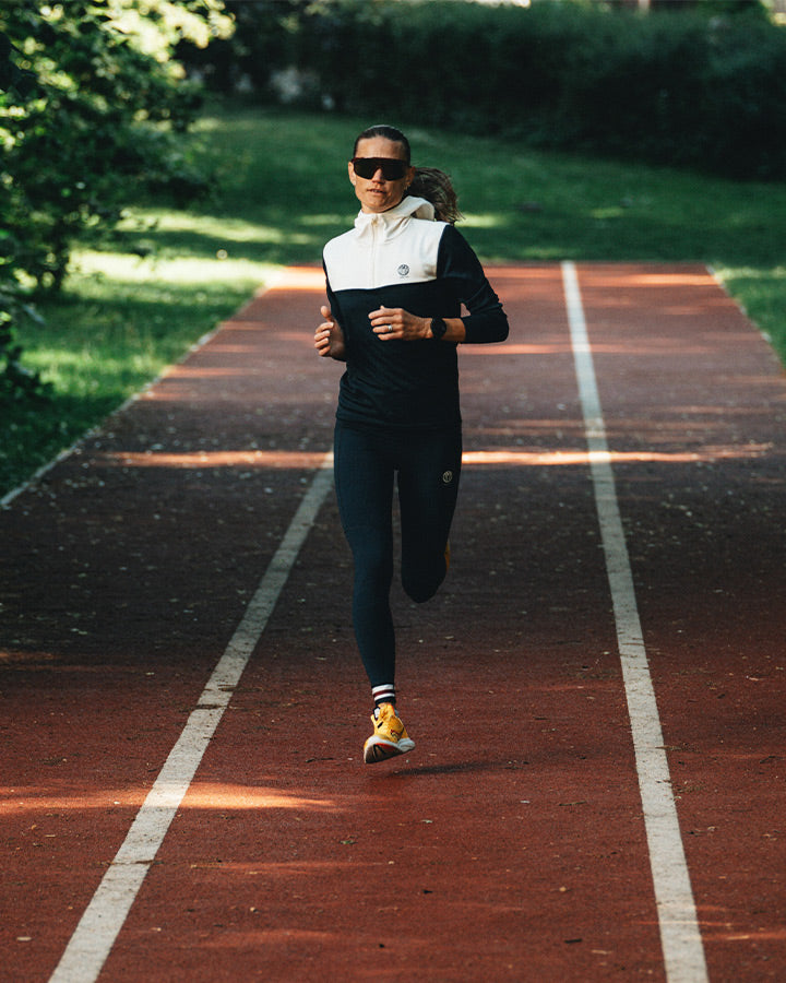 Åsunden Ladies Half Zip Hoodie Off-white/Navy Hoodie YMR Track Club   