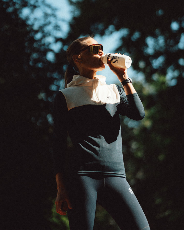 Åsunden Ladies half zip hoodie offwhite/navy Hoodie YMR Track Club