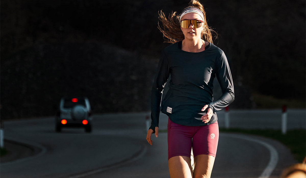 Lysekil Ladies Long Sleeve Running Top Navy. YMR Track Club
