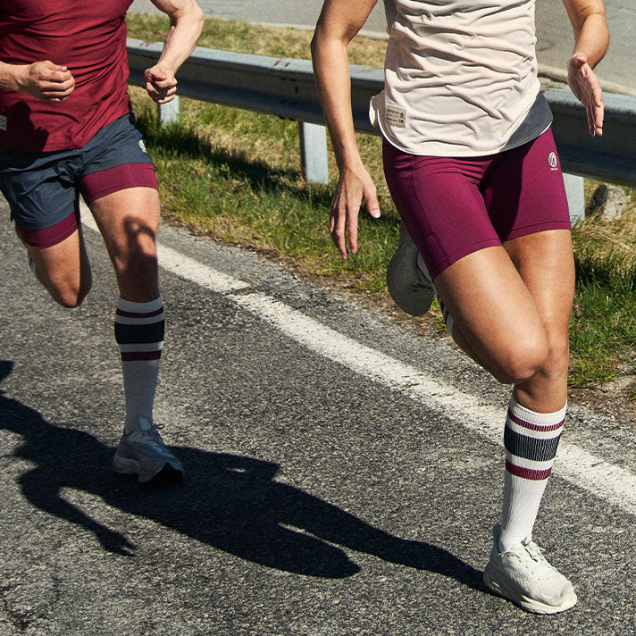 Österlen Ladies Mid Tights Burgundy. YMR Track Club